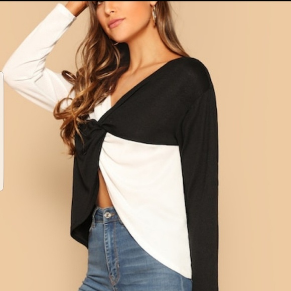 BOGO Last 1️⃣🖤Color Block Twisted Top🖤 - Picture 3 of 8